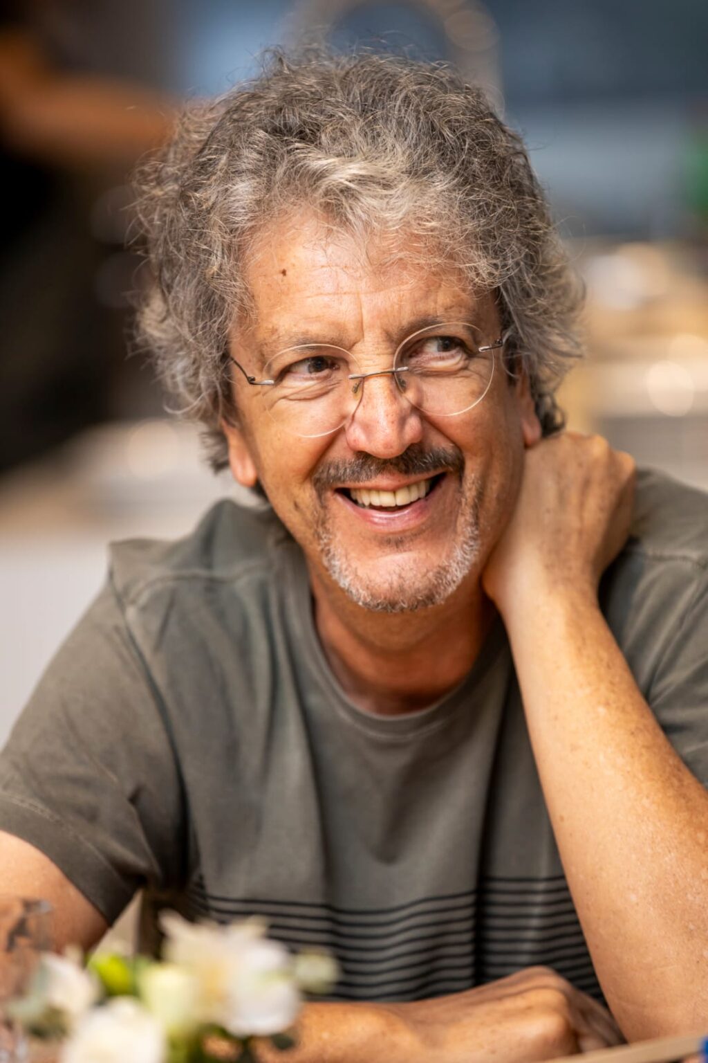 CLAUDIO DANTAS Claudio Dantas - Artista Artmosphera