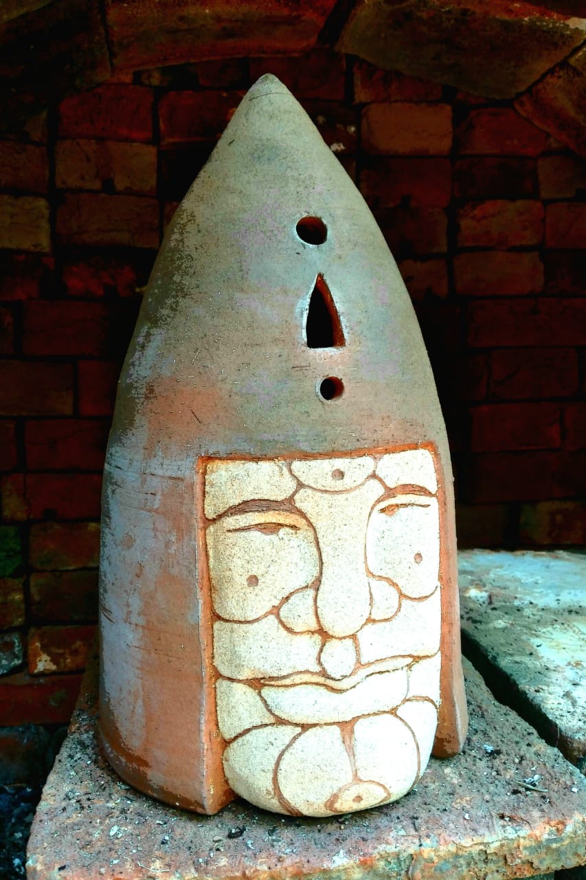 Alberto Cidraes - Guerreiro I - Altura: 33 cm Diâmetro: 18 cm