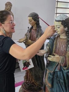 A Arte ao alcance das mãos: com Projeto “Arte Sacra Para Ver e Sentir”